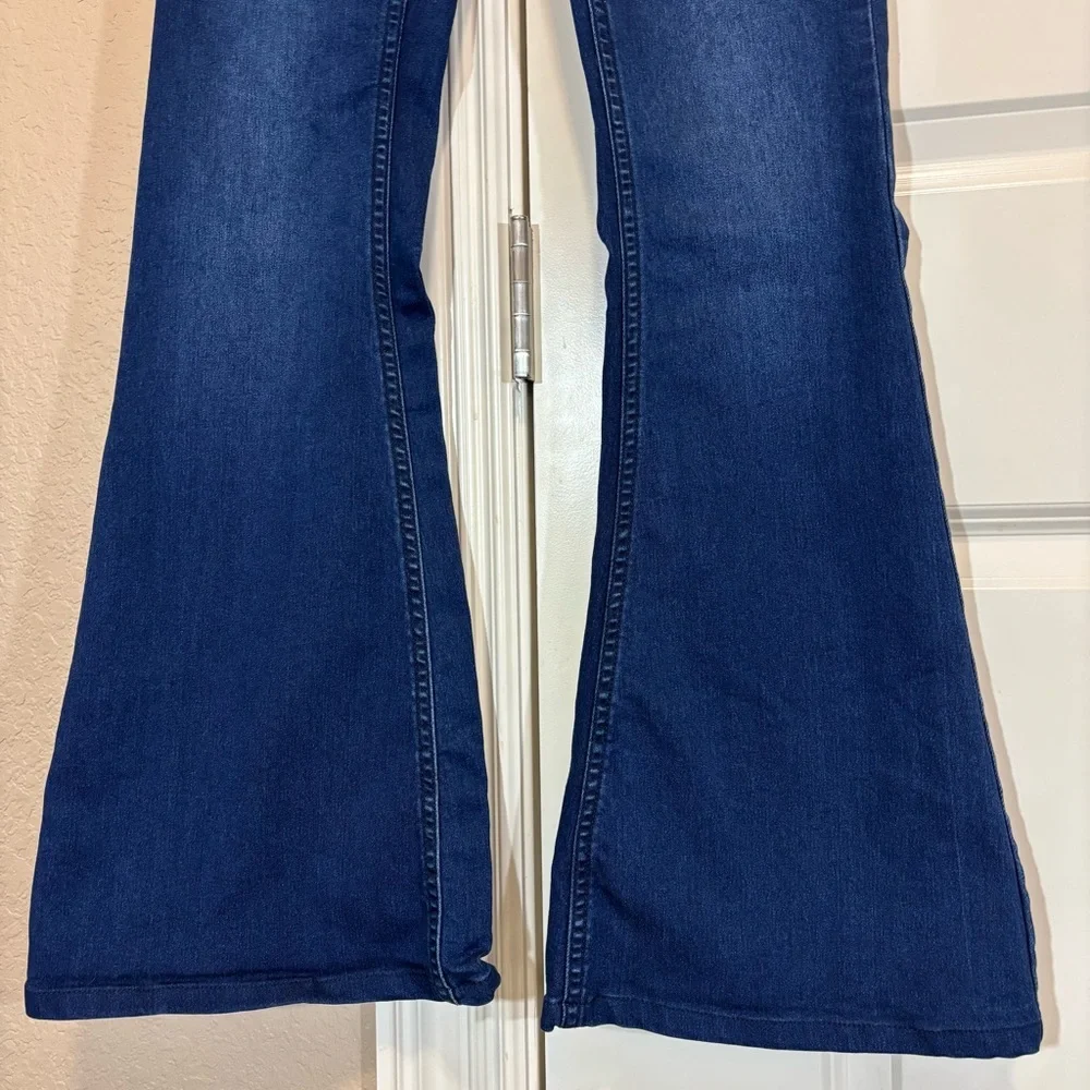 Free People Flare Jeans Pull On Bell Bottoms Womens Size 26 - Picture 4 of 11